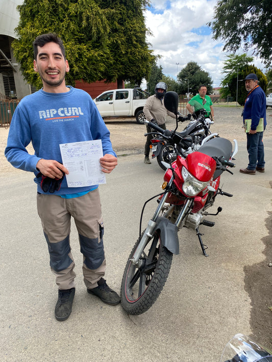 🏍️ Curso Intensivo + Arriendo de Moto – Servicio TODO INCLUIDO