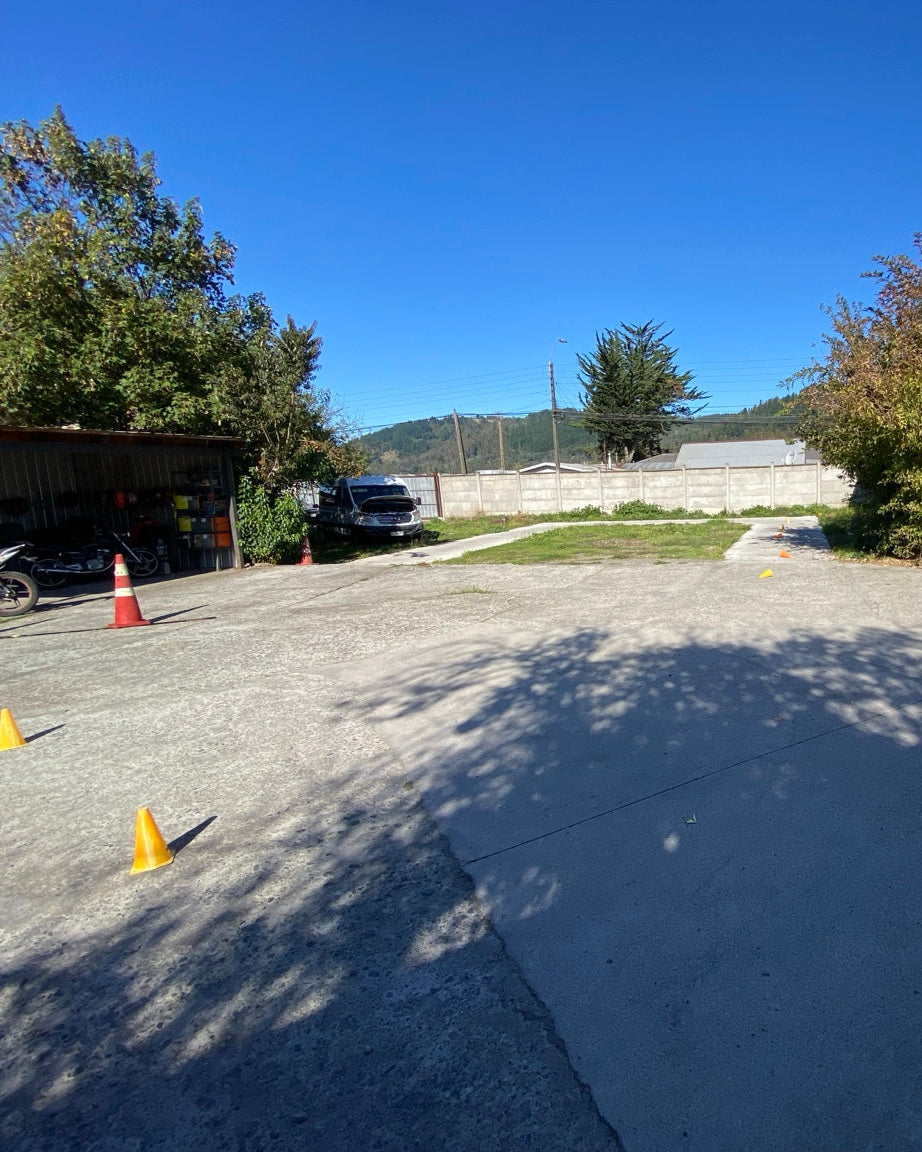 Circuito privado de práctica de Monkey Moto School en Temuco